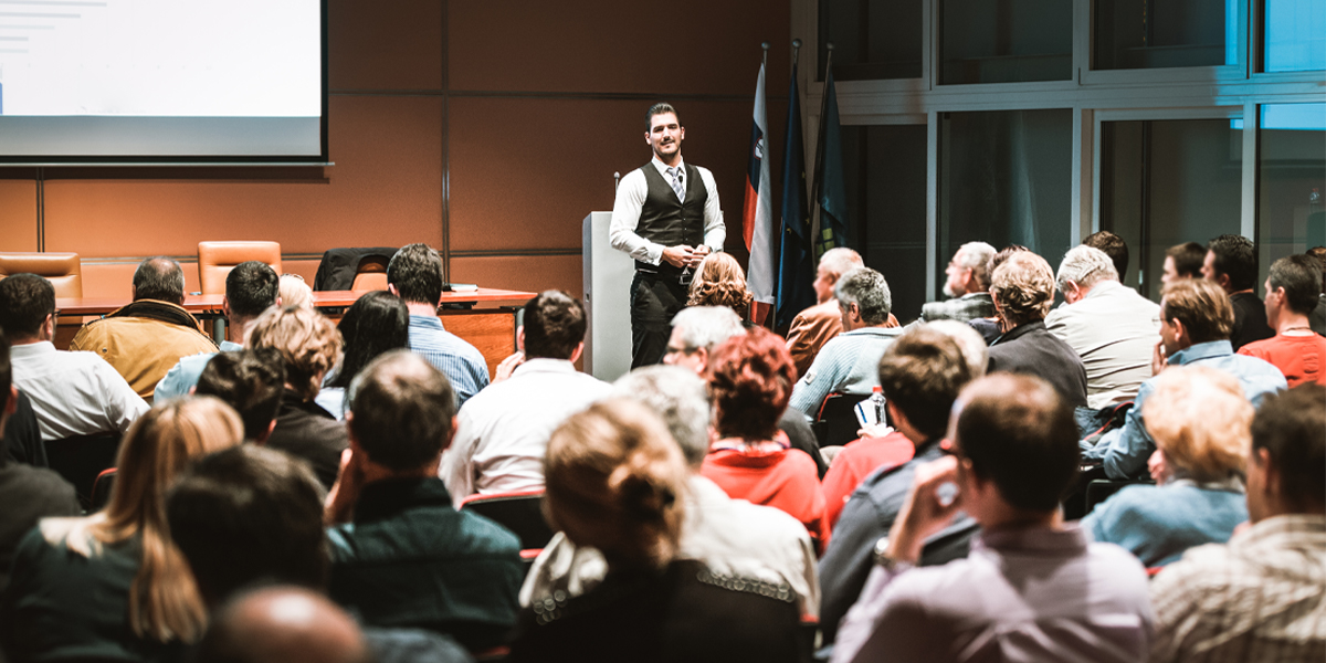 How-to-Deliver-High-Impact-Leadership-Summits-&-Townhalls.jpg